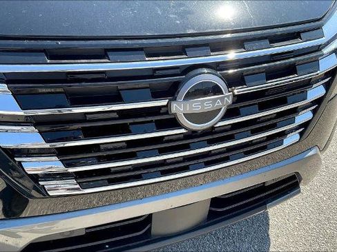 Used 2024 Nissan Rogue SL w/ SL Premium Package image 34