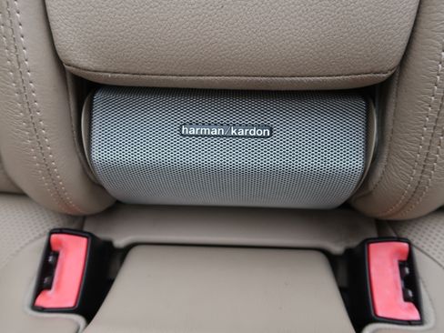 Used 2013 Mercedes-Benz E 550 Cabriolet image 23