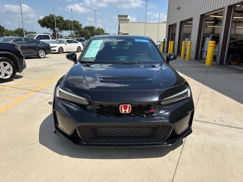 Certified 2024 Honda Civic Type R image 3