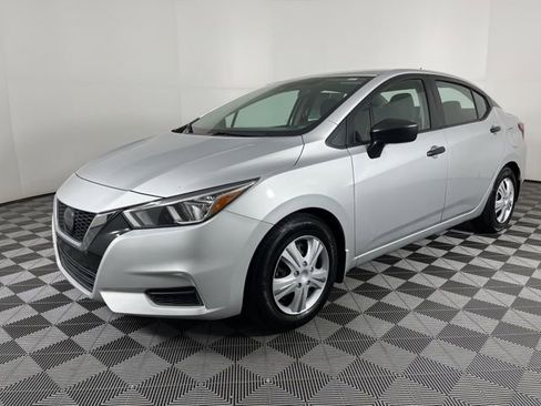 Used 2021 Nissan Versa S FWD image 5