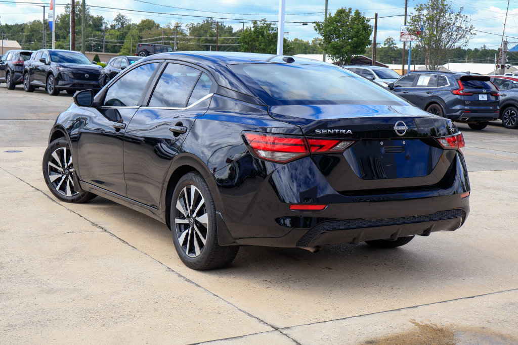 Used 2024 Nissan Sentra SV w/ SV Premium Package FWD image 2