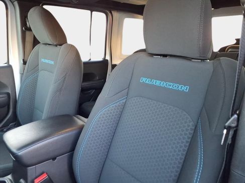 Used 2024 Jeep Wrangler Unlimited Rubicon 4xe image 9