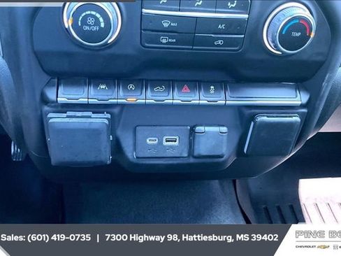 Used 2023 Chevrolet Silverado 1500 Custom image 24