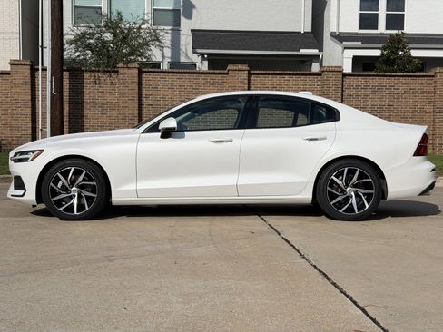 Used 2020 Volvo S60 T5 Momentum w/ Protection Package Premier image 9