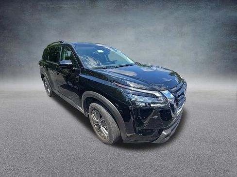 Used 2025 Nissan Pathfinder SV AWD/4WD image 8