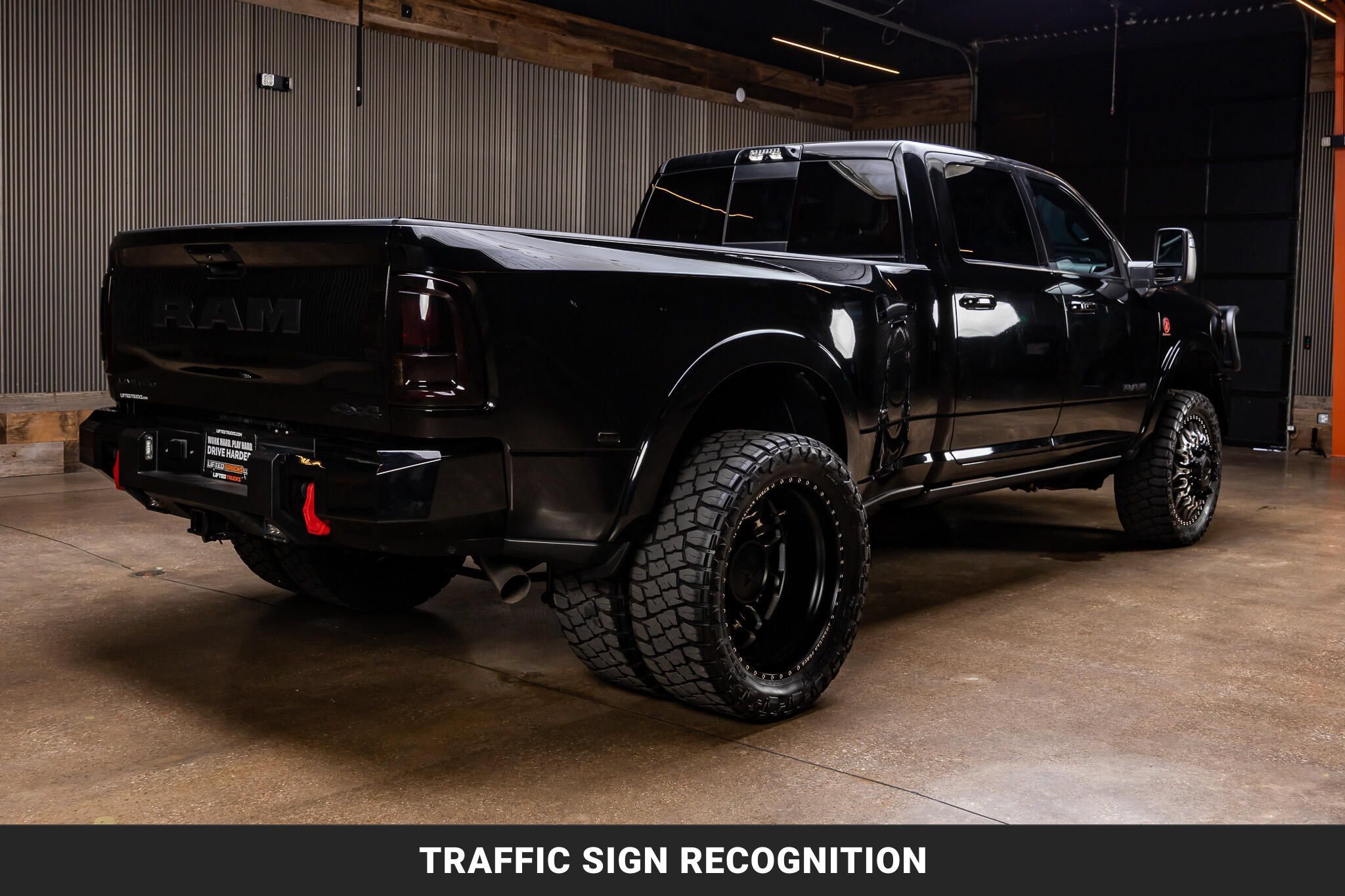 Used 2025 RAM 3500 Limited AWD/4WD image 11