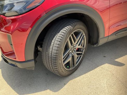 Used 2025 Ford Explorer ST AWD/4WD image 25
