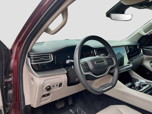Used 2022 Jeep Wagoneer Series II AWD/4WD image 9