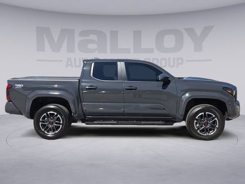 Used 2025 Toyota Tacoma TRD Sport AWD/4WD image 6