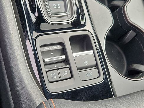 Certified 2023 Honda Pilot TrailSport image 27