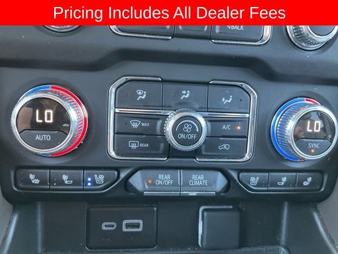 Used 2024 GMC Yukon SLT RWD image 18