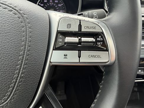 Used 2022 Kia Telluride S FWD image 14