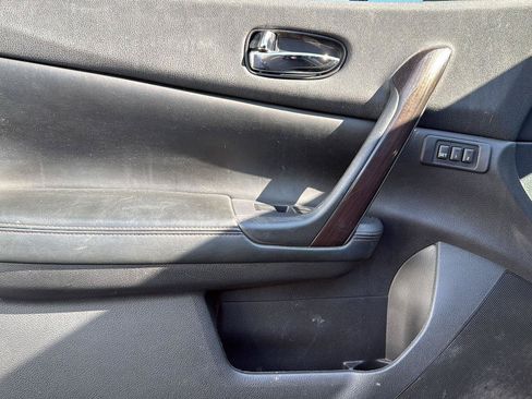 Used 2013 Nissan Maxima 3.5 SV w/ Premium Pkg FWD image 10