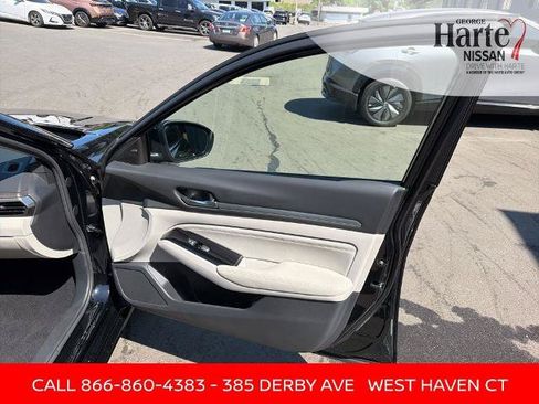 Certified 2023 Nissan Altima 2.5 SV w/ SV Premium Package AWD/4WD image 21