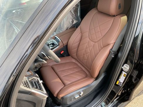 New 2026 BMW X5 xDrive50e w/ M Sport Package AWD/4WD image 11