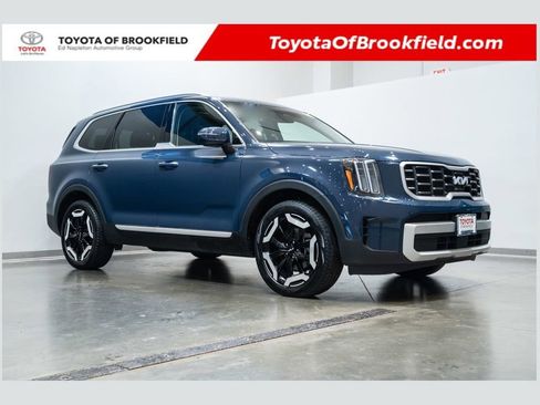 Used 2025 Kia Telluride S AWD/4WD image 1