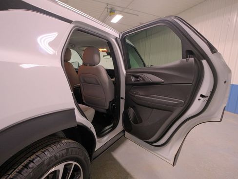 Used 2025 Chevrolet TrailBlazer LT image 17