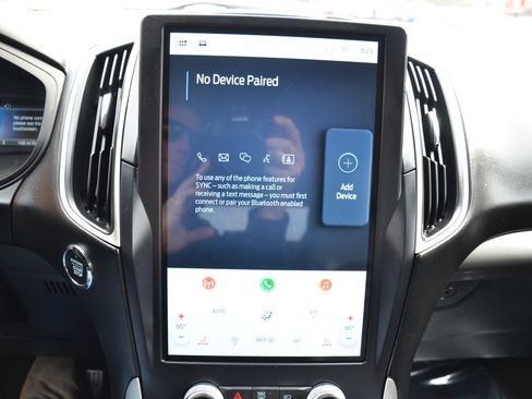 Used 2024 Ford Edge SEL image 10