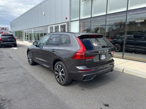 Used 2025 Volvo XC60 B5 Plus AWD/4WD image 3