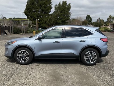 Used 2022 Ford Escape SEL w/ Technology Package image 3