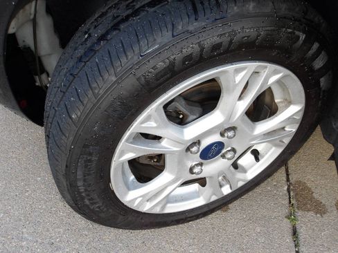 Used 2014 Ford Fiesta SE w/ Comfort Package FWD image 48