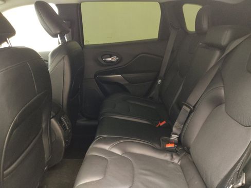 Used 2020 Jeep Cherokee Limited AWD/4WD image 18