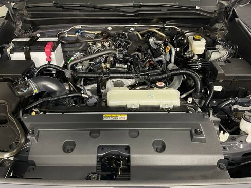Used 2025 Toyota Tacoma SR5 RWD image 9
