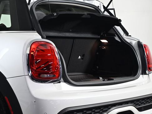 Certified 2024 MINI Cooper S image 33