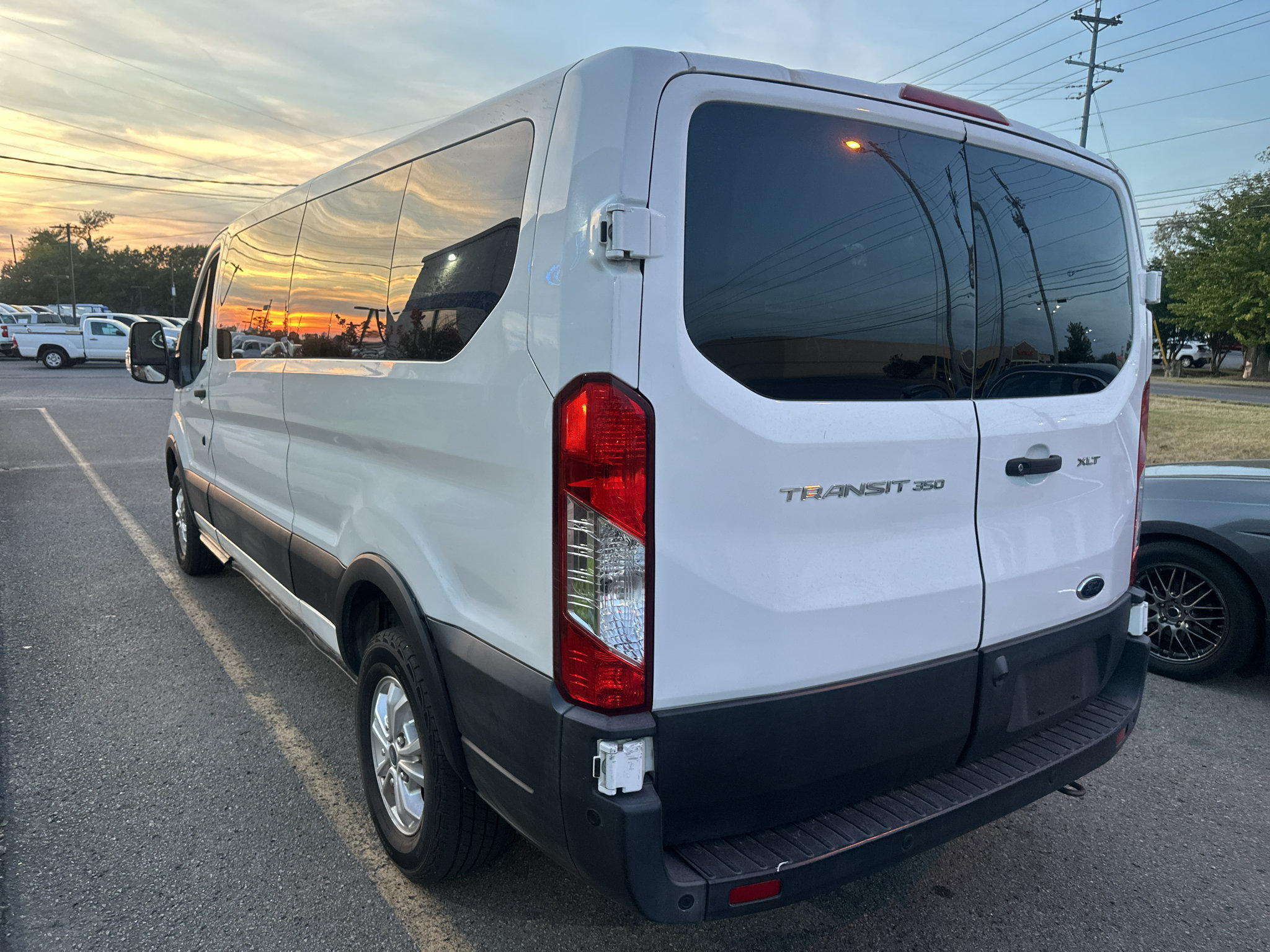 Used 2021 Ford Transit 350 XLT RWD image 6