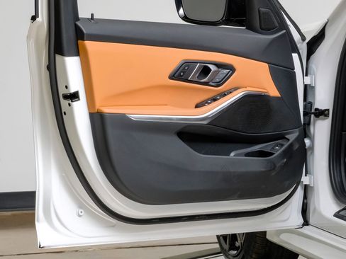 Used 2025 BMW 330i xDrive Sedan w/ M Sport Package image 45