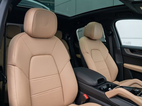 New 2026 Porsche Cayenne S AWD/4WD image 27