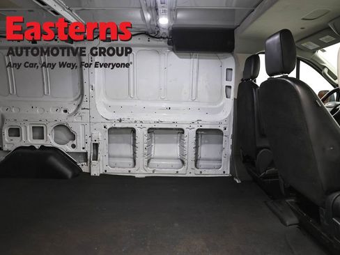Used 2021 Ford Transit 250 Low Roof RWD image 22