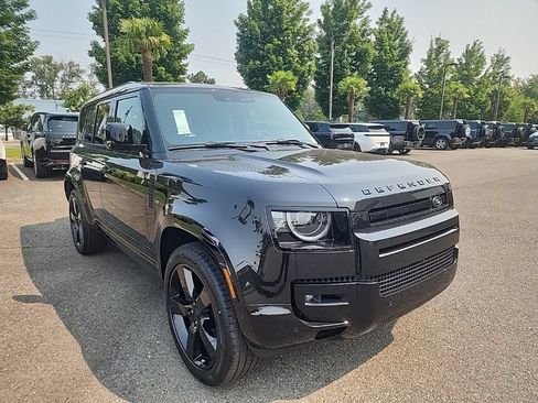 New 2026 Land Rover Defender 110 X-Dynamic SE AWD/4WD image 9