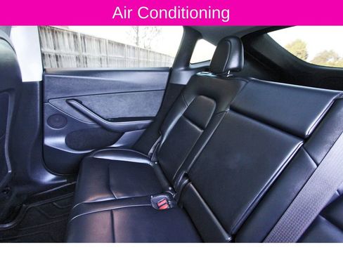 Used 2023 Tesla Model Y Performance image 10