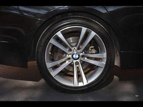 Used 2017 BMW 330i Sedan RWD image 39
