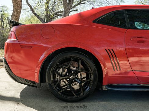 Used 2015 Chevrolet Camaro Z/28 RWD image 10