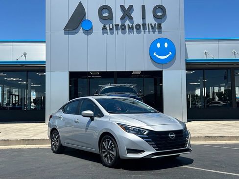 Used 2025 Nissan Versa SV FWD image 1