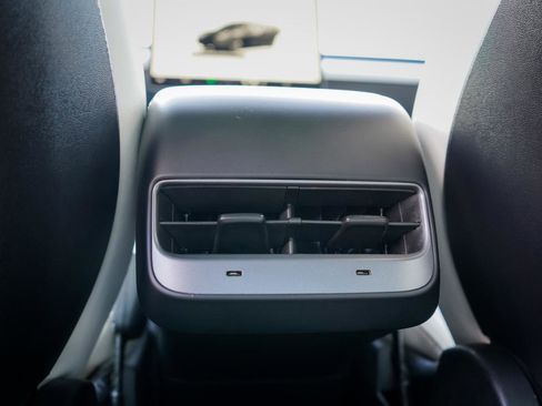 Used 2023 Tesla Model 3 Standard Range RWD image 19