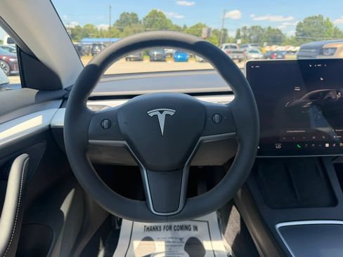 Used 2023 Tesla Model 3 Standard Range RWD image 9