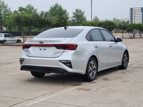 Used 2020 Kia Forte LXS FWD image 5