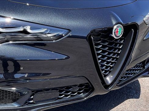 Used 2025 Alfa Romeo Stelvio Sprint AWD/4WD image 23
