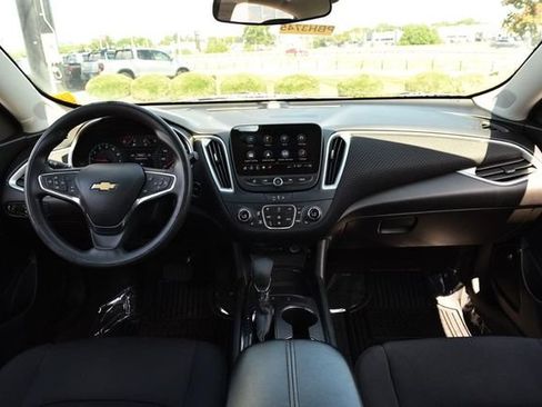 Used 2024 Chevrolet Malibu LT FWD image 7