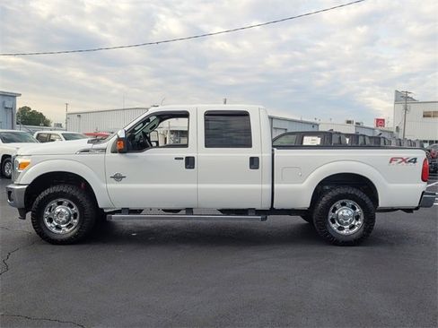 Used 2016 Ford F250 XLT w/ XLT Premium Package image 6