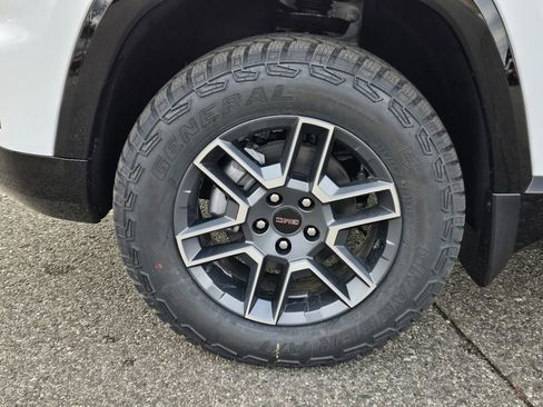 New 2026 GMC Terrain AT4 w/ Technology Package II image 7