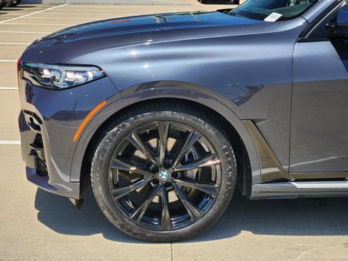 Used 2021 BMW X7 xDrive40i w/ M Sport Package AWD/4WD image 8
