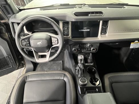 New 2025 Ford Bronco Outer Banks image 11