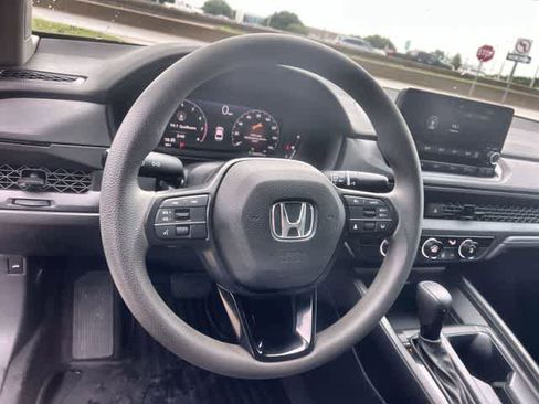Certified 2023 Honda Accord LX image 17