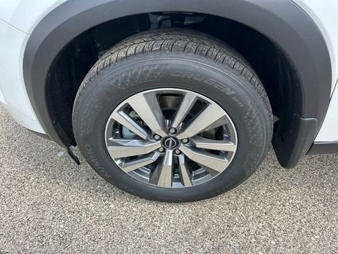 New 2026 Nissan Pathfinder SL AWD/4WD image 36