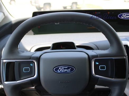 New 2026 Ford Expedition Active AWD/4WD image 16