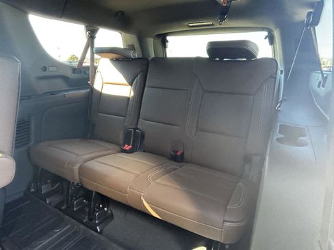 New 2026 Chevrolet Suburban High Country image 24
